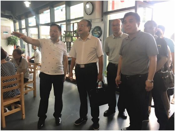 省国资委杨平副主任率队考察乐投(中国)一站式服务平台侨亚文明窗口申报工作